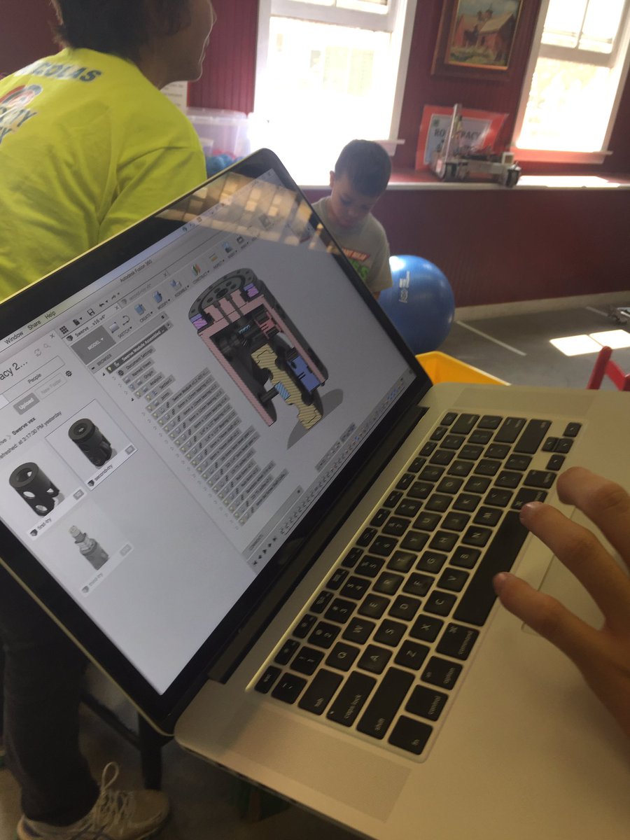 DjmadaffRomano's tweet photo. First Tech challenge robotics is awesome! #roboticsrule #4Hfair https://t.co/Ixfp7ZorO9