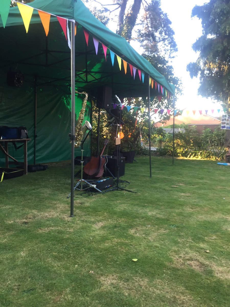 GrantCMusic's tweet photo. Here in #retford playing a festival themed #birthdayparty ... book me for yours at https://t.co/ujuVFhsv9e #partysinger #weddingsinger https://t.co/5TzdZ98bLU