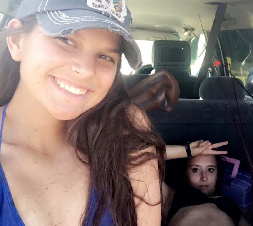 isabella__M's tweet photo. Happy birthday sis!!!❤️❤️ https://t.co/ft38gHvbit