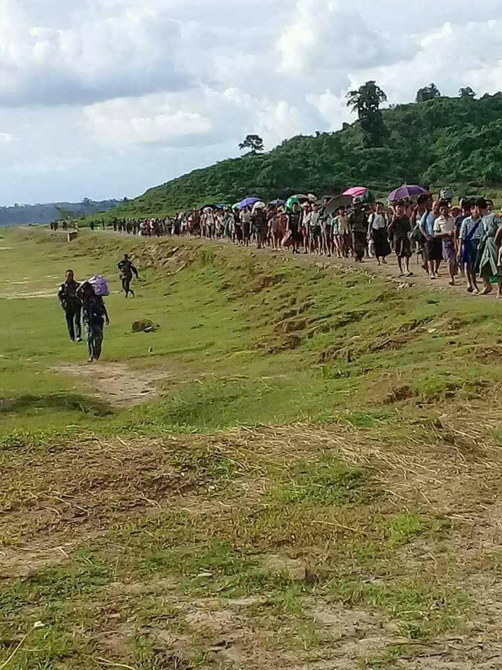 Look like #Bingali so-called #Rohingya face? They all are #Rakhine native people. They are fleeing from #Bingali terrorists