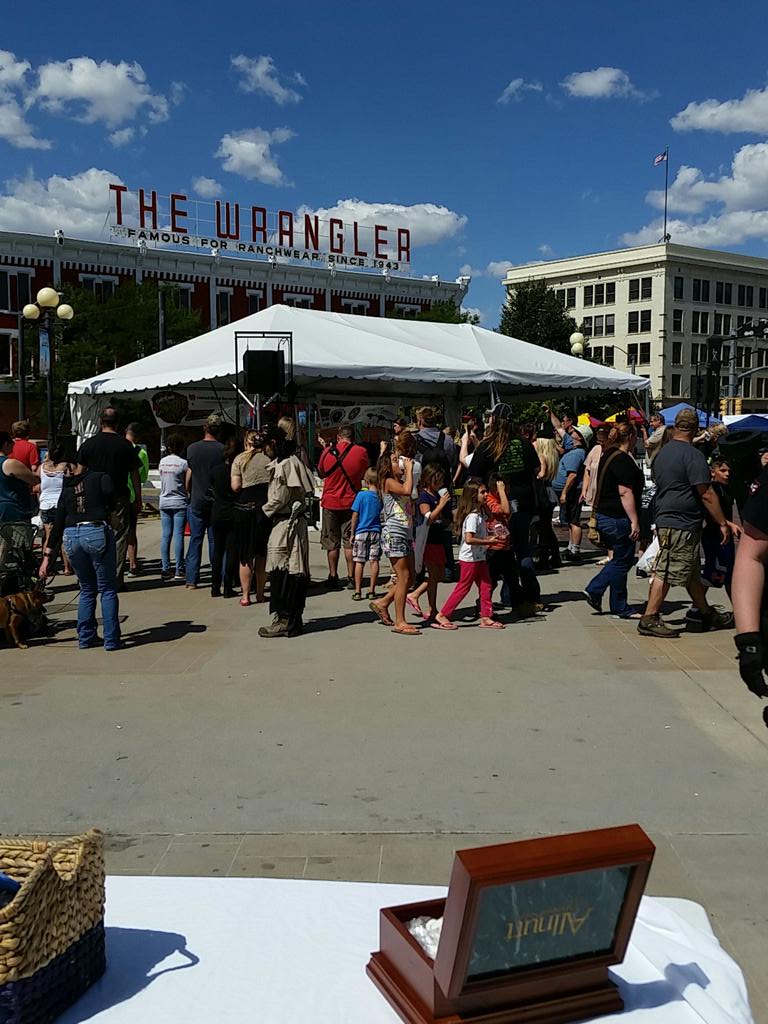 Lupaket's tweet photo. #CheyenneZombieFest https://t.co/HiNJSBd5vR