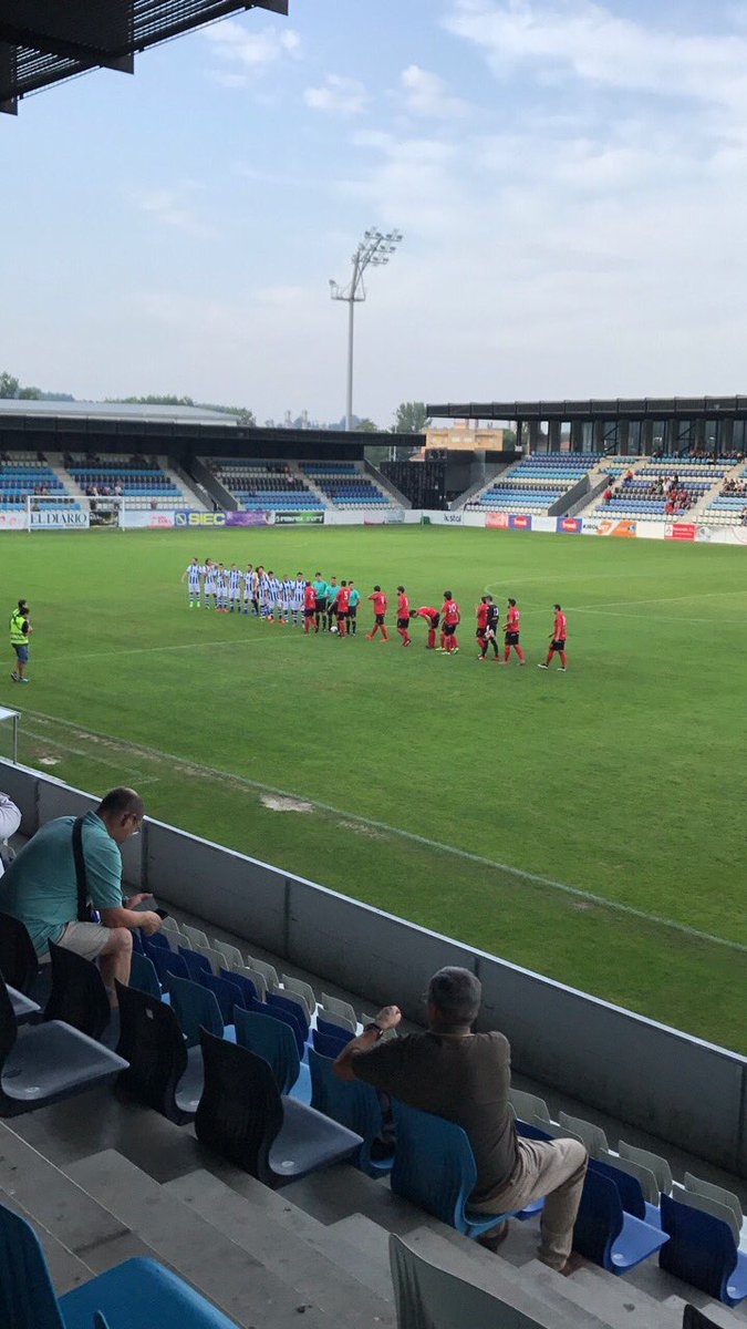 CDLaredo's tweet photo. Arranca el encuentro en el Malecón, @RSGimnastica 0-0 @CDLaredo https://t.co/YCUPIWLdbe