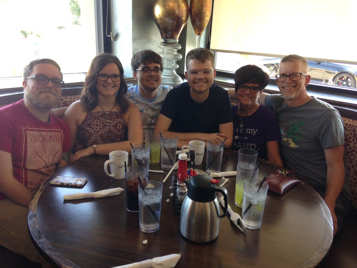 Family! <a href="/ABCha824/">Amy Chamberlin</a> #28yearsandcounting #famiversary