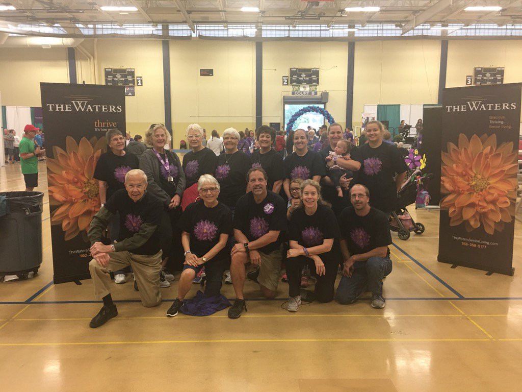 Btheshoes's tweet photo. Who hydrates thirsty Rochester #Walk2EndAlz Walkers???@TheWatersMN that's who! Thanks! #ENDAlz @alzMNND https://t.co/JrWNUIZalT