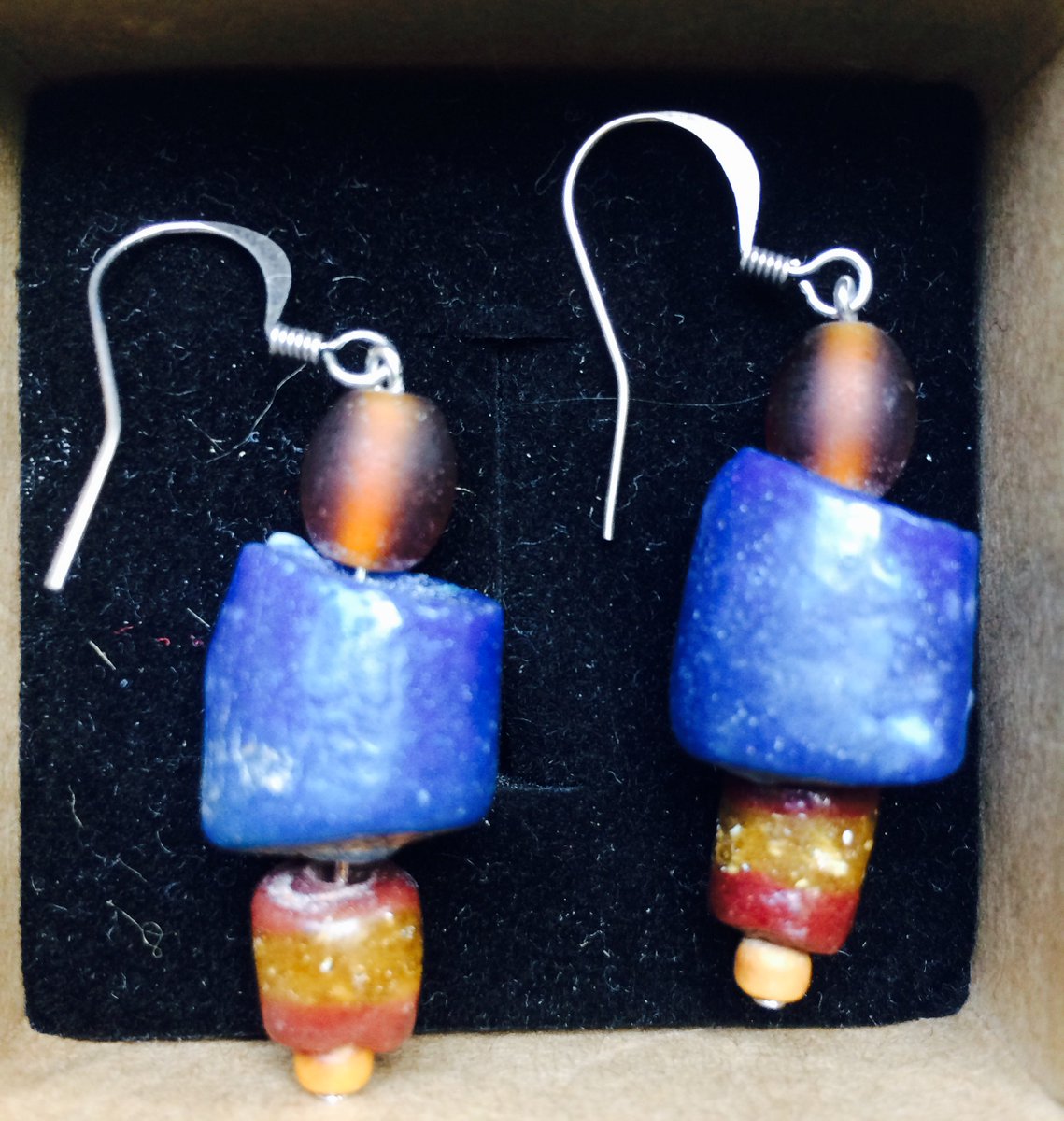 JFoxJCroftonSO's tweet photo. Busy making jewellery for Devon open art #devonartistnetwork #devonopenart #SÖ #jewellery https://t.co/VwgVJe2OPv