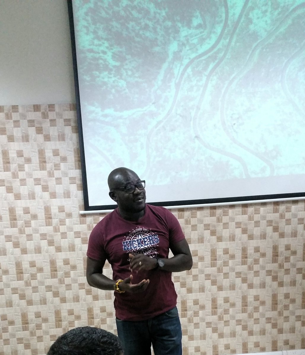 LaugGhana's tweet photo. Mr. Nii Okai talking about Social Media Security Threats and Prevention.
Prep-up for #SFD17 #OpenSourceisBae. https://t.co/JOvpvO1Yfp