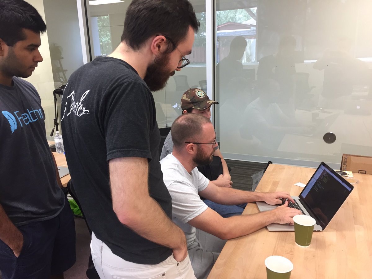 FrontendAwesome's tweet image. More photos from today&apos;s @hackbattlesgnv #Gainesville #Hackathon