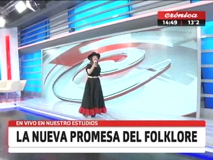 CronicaTV's tweet photo. #EnVivo | Mora, tiene 10 años, es la nueva promesa del folklore, nos deleita con su hermosa voz @guscappuccio https://t.co/aDJyKwYaLJ