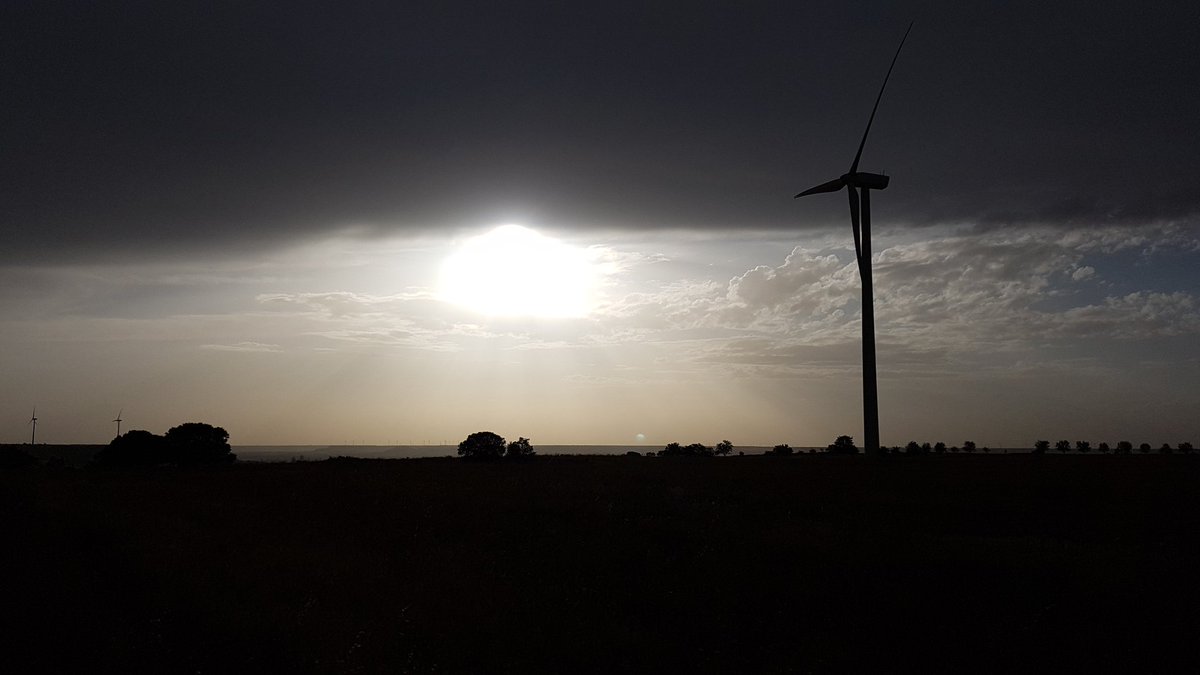 Al final quiere salir el sol.