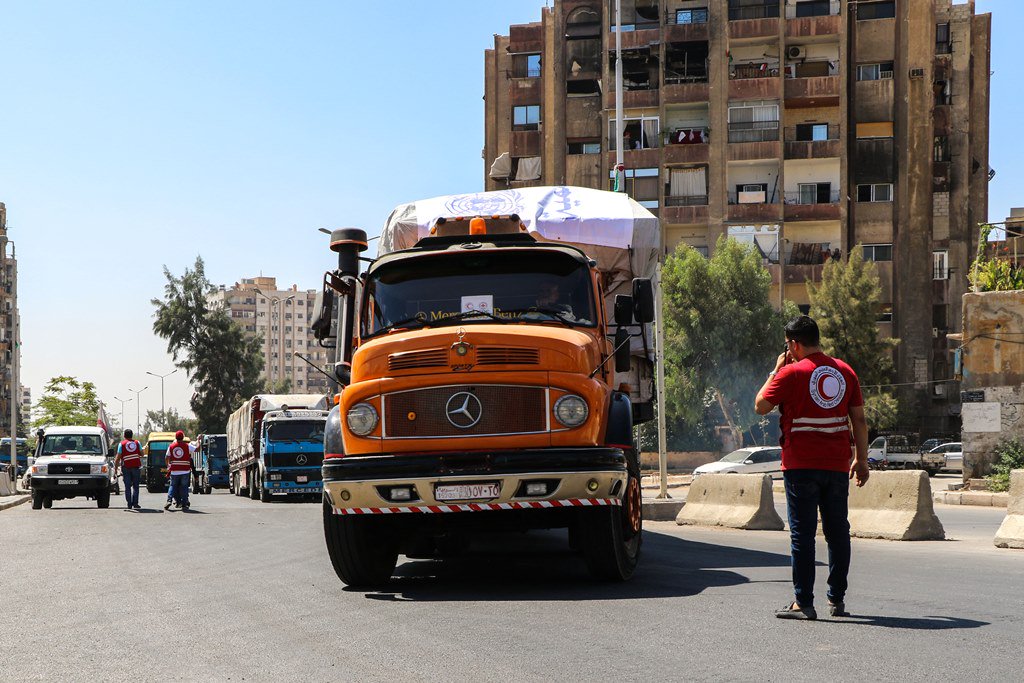 SYRedCrescent's tweet photo. #News : #Barzeh received #humanitarian relief #aid 
read it on #SARC webpage: 

https://t.co/VoB8YRlceS https://t.co/DKhummxnf4