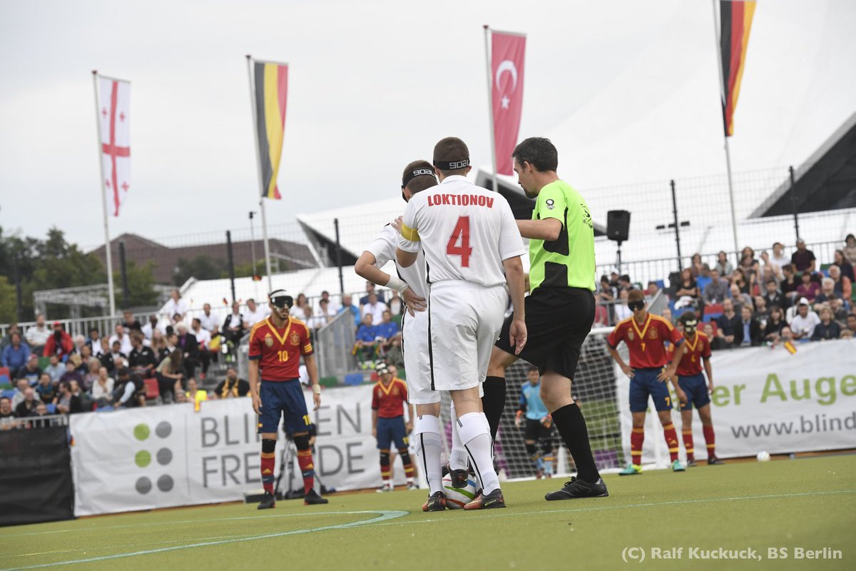 Euro2017Berlin's tweet photo. Impressions Spain - Russia
© @Ralf_Kuckuck 
#thesoundoffootball https://t.co/Xwbuc34np6