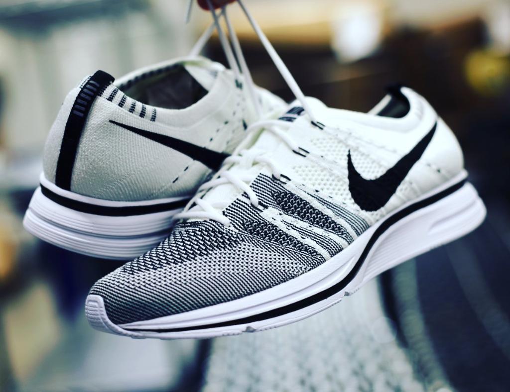 nike flyknit trainer stockx