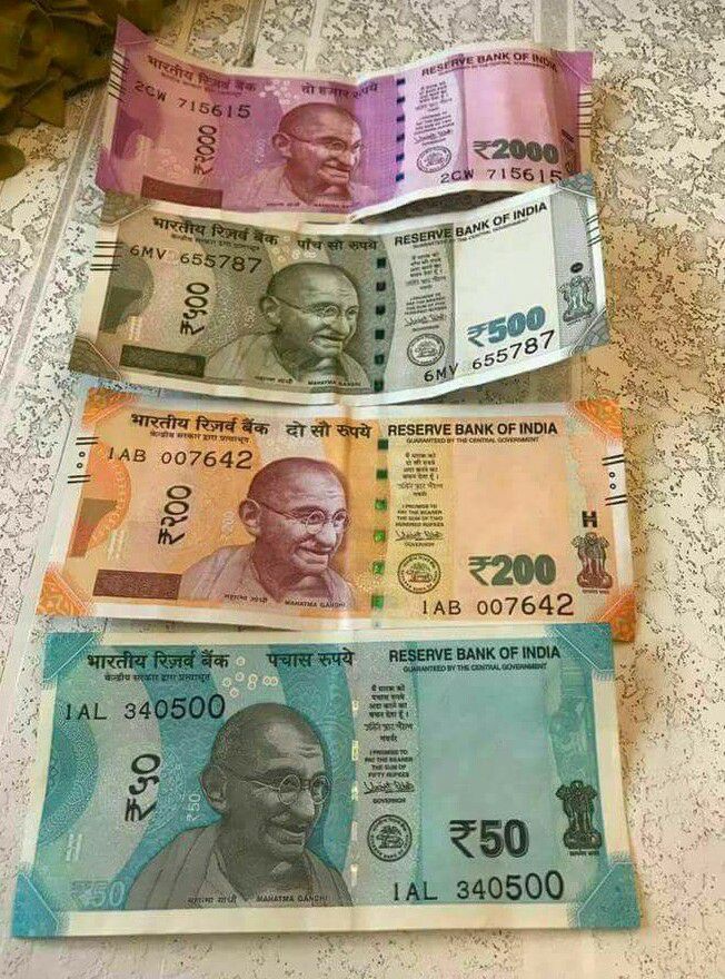 Kishornu's tweet photo. Color color which color do you choose?
#Rs200note
#Rs50note https://t.co/hOOg1ZTgHr