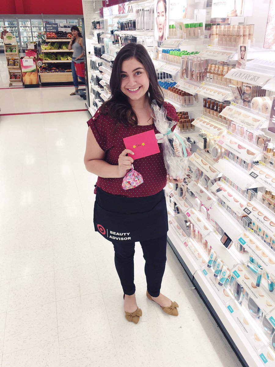 National Kiss &amp; "Makeup" Day!💋💄Thank you TL Dryssen for recognizing our beauty advisors #1305 #beautyadvisors