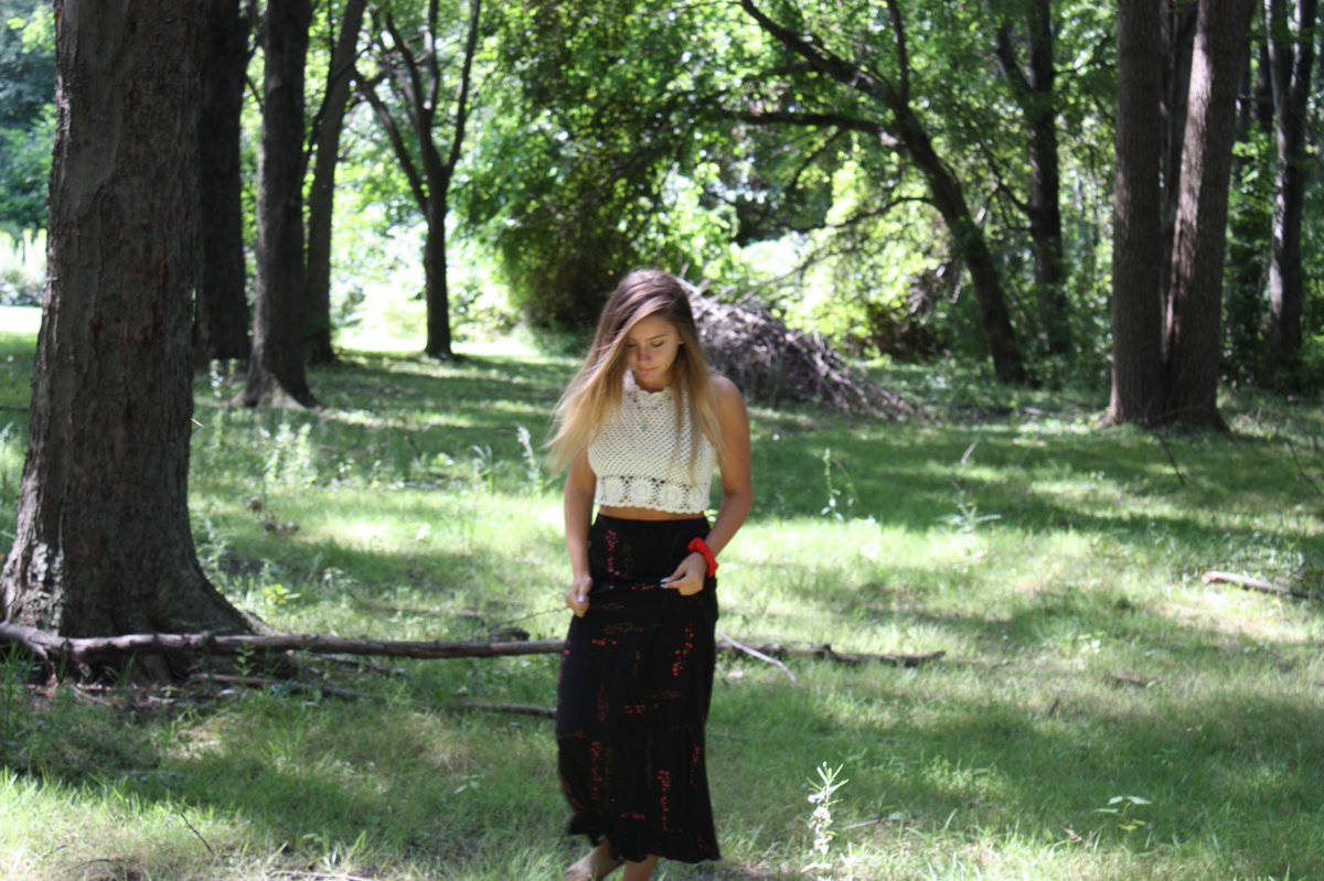 jayquellin3's tweet photo. enjoy these candids i have before i the legit senior pics start rollin in https://t.co/lwUFjfztbE