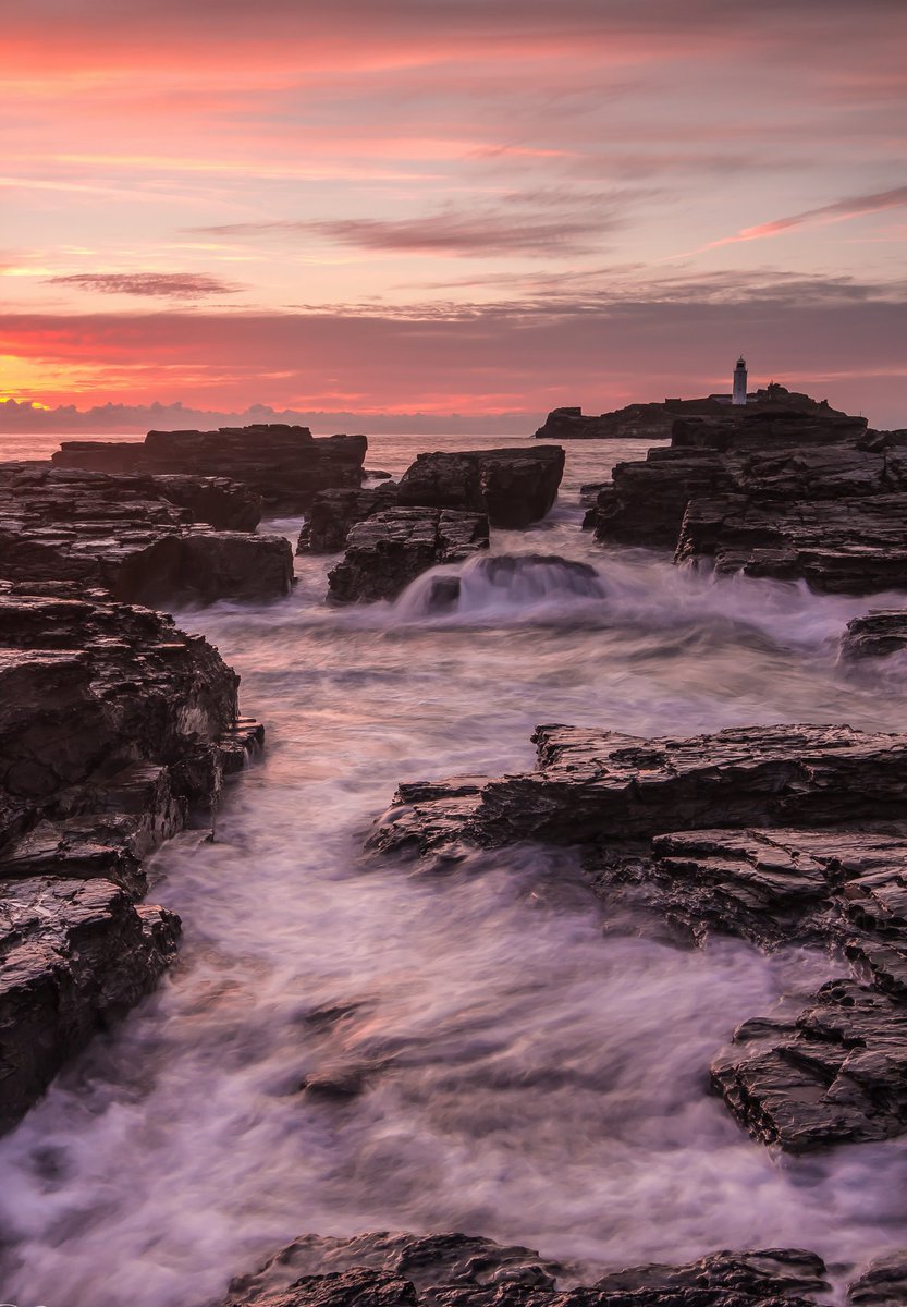 Bulk10Db's tweet photo. #Cornwall #sunset @NTCornwallCoast @ILoveCornwallUK @swcoastpath @GwithianCamping @CornwallLifeMag @VisitCornwall @CornwallSurf #photography https://t.co/Sz2Sr1SbVK
