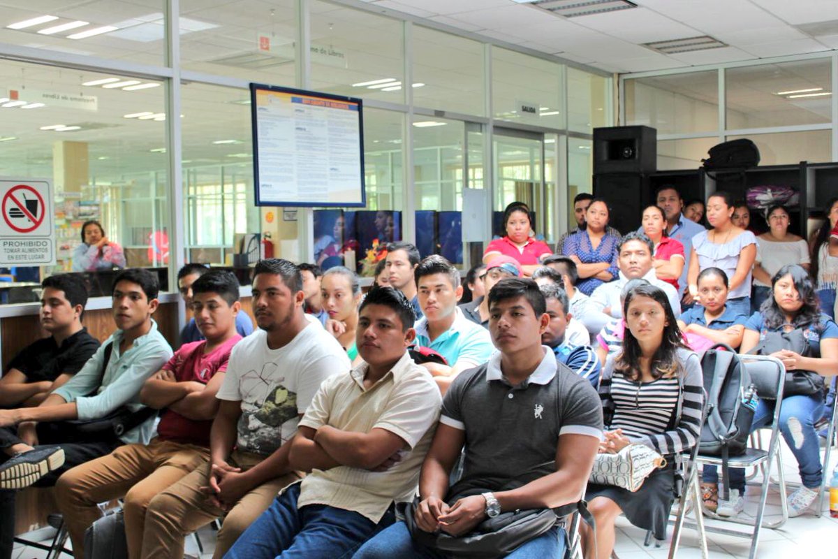 SEDEC_Tab's tweet photo. #EstaMañana inaugura Srio. @DavidGustavoRR ciclo escolar sabatino 2017-2018 del Instituto Tecnológico Superior de Centla #ITSCe https://t.co/Eum4QdXDcV
