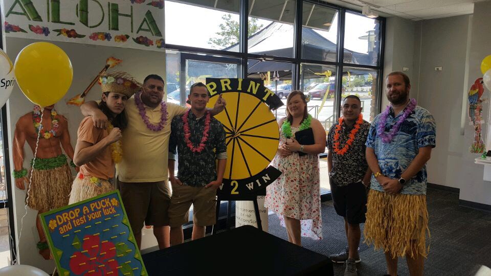 HighpointSprint's tweet photo. #SprintSaysThanks 2 all our customer! Highpointe Sprint in Thornton has deals, fun &amp;the best BBQ in the county thnx to #SweetPenelopesBBQ https://t.co/6owvW5Oy9M