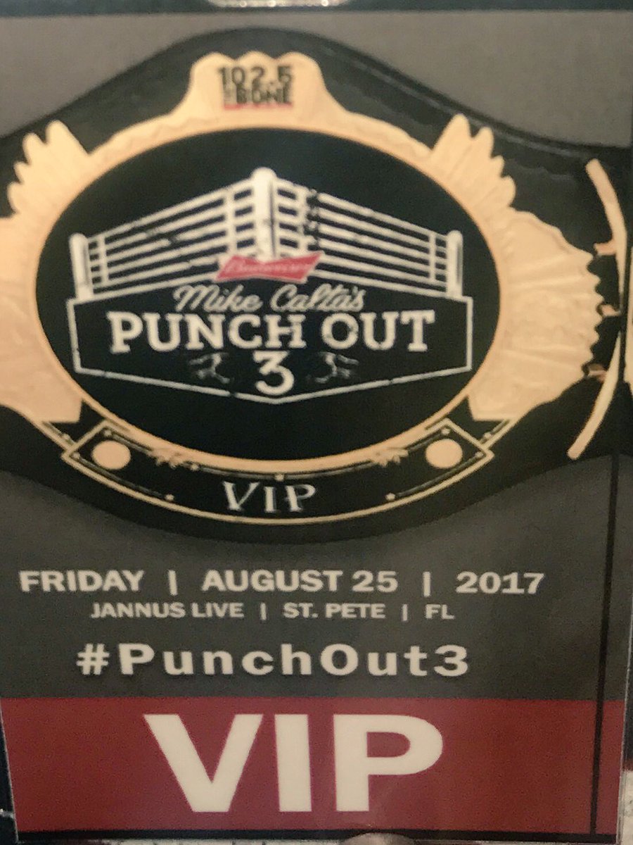 Beachbumkimmi's tweet photo. Fun times @MrMikeCalta @JannusLive #Punchout3 #VIP 👊🏻🥊 https://t.co/3XgRPBShd6