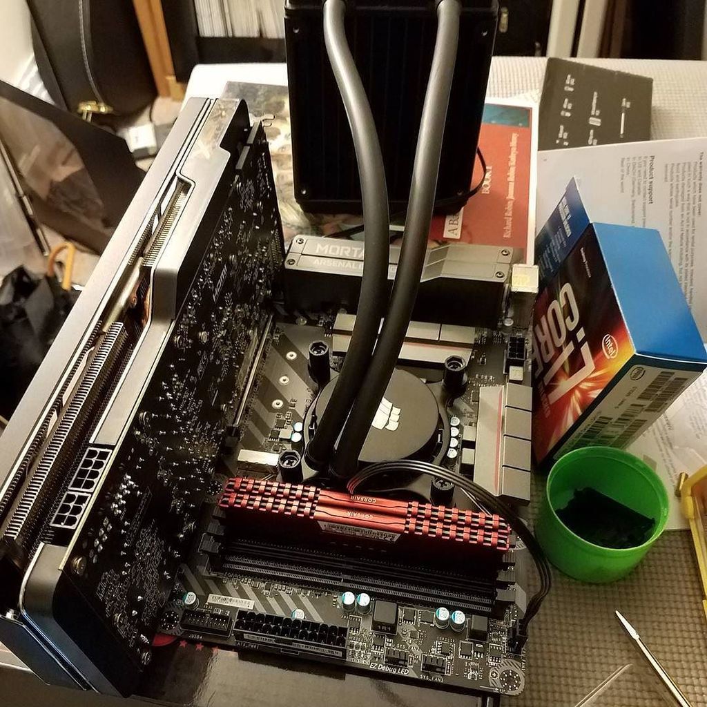 jpeebles's tweet image. RAM, CPU water cooling system and video card are in #MyFirstBuild #firstpc ift.tt/2w7qOFY