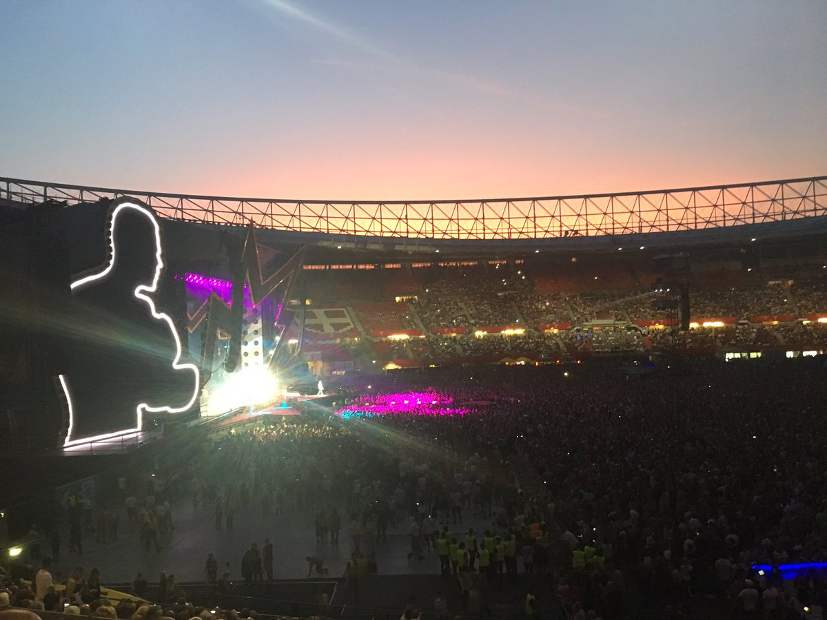 stelatwit's tweet image. #erasure #cekaserobbie #lovetohateyou #summernights #vienna