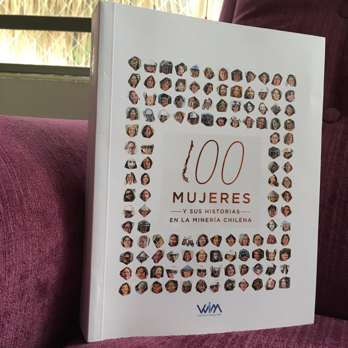 ReporteMinero's tweet photo. CONCURSO: Gana este libro “100 mujeres y sus historias en la minería chilena” de @wimchile. ¿Cómo participar? ->-> https://t.co/W0EVF5mM1j https://t.co/sLf8I1w62H