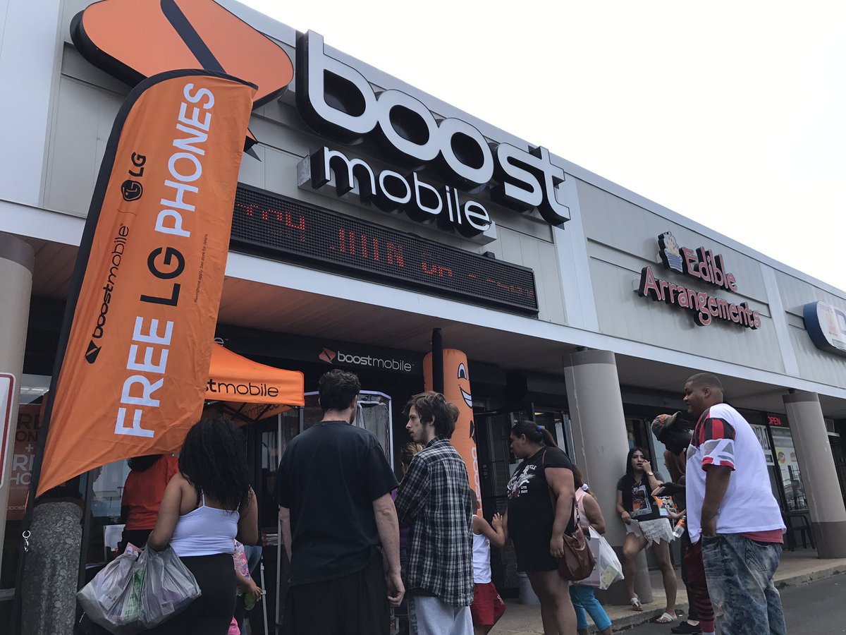 vtruongcao's tweet image. How Philly do.. 🎬🔥 #PhillyEvents #PhillyPOWER #BoostTakeover #VIP @SMcgowan763 @JayMiglionico @VIPwireless @LMJPSPG  @arkideas @boostelevate