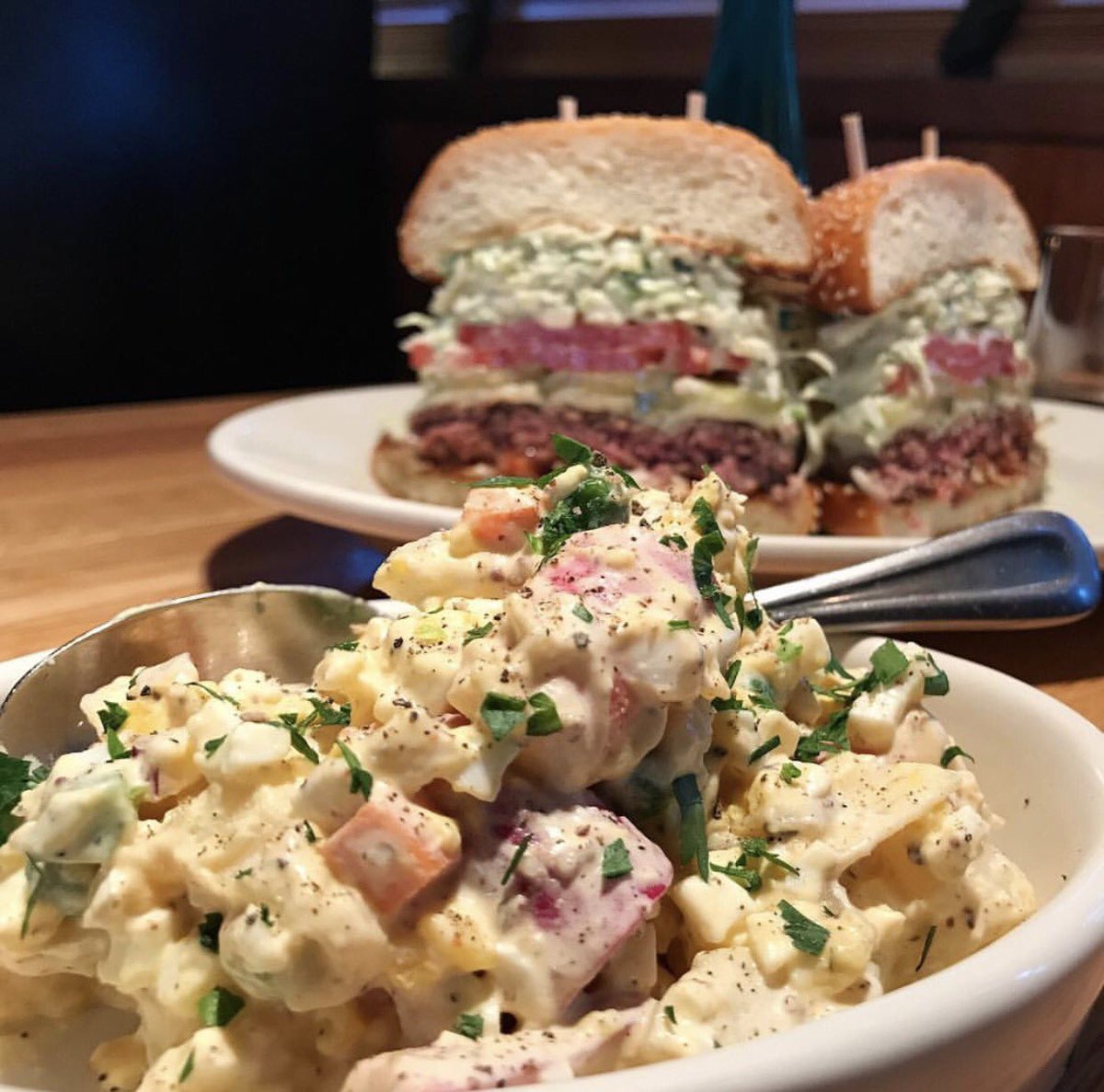 rc_delivery's tweet photo. Nothing like a delicious lunch from Honor Bar & Market for delivery.
#RestaurantConnection #SBdelivers #HonorBar #Montecito #santabarbara https://t.co/DsWmWqdoMz