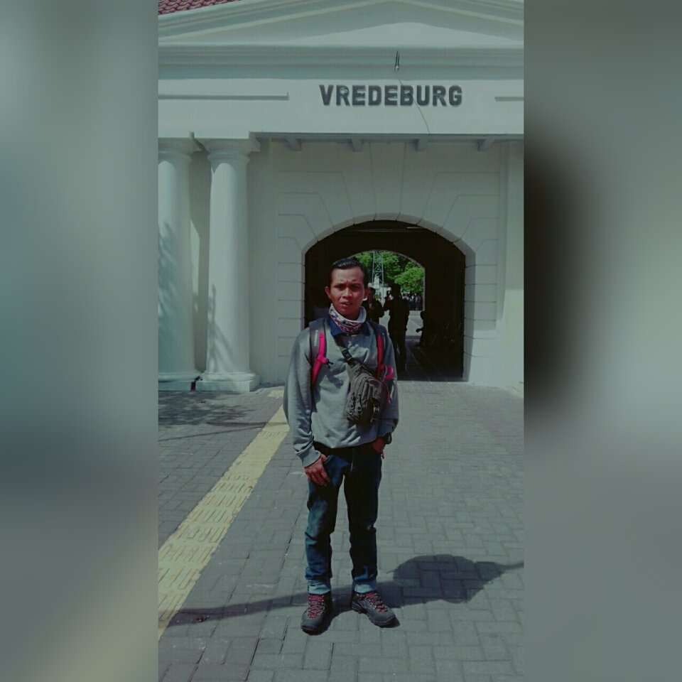 sonyclosefriend's tweet photo. Jalan2 @keJogja https://t.co/JBJiSjr5ho