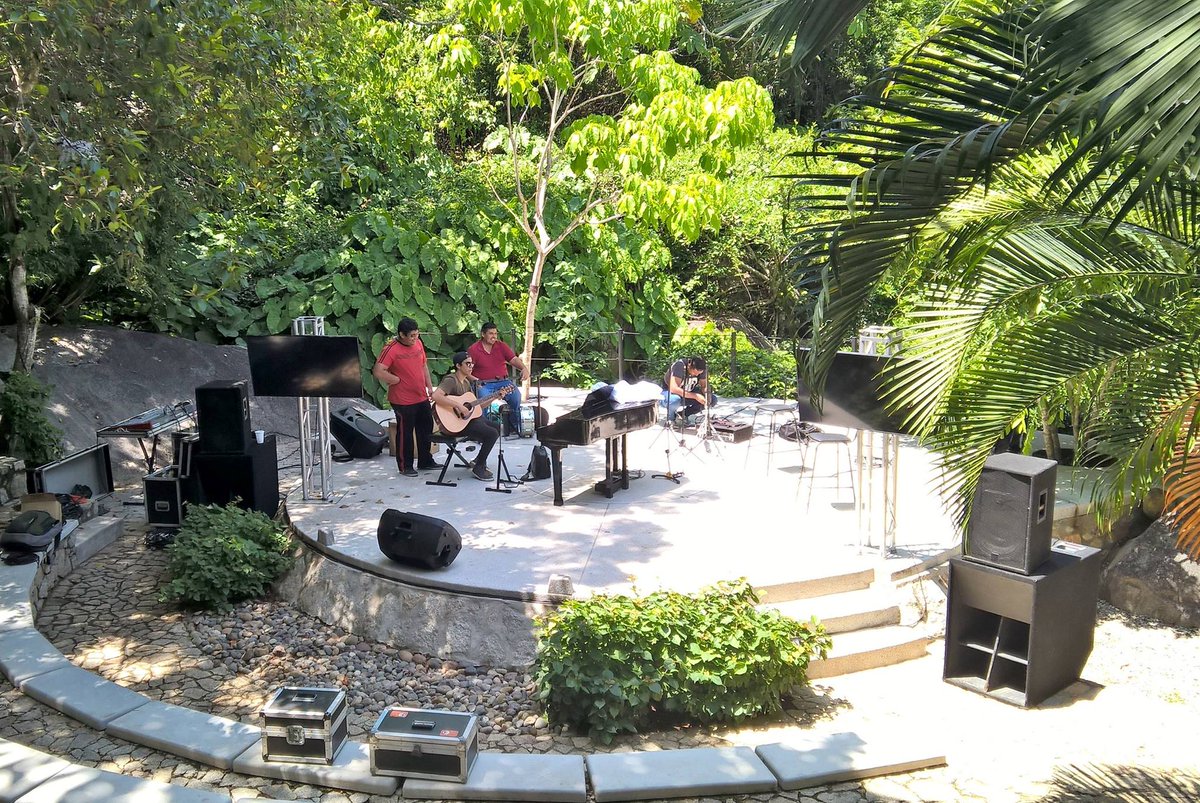 Hoy concierto de aniversario #25AñosLoyola #FelizSabado #Acapulco #Guerrero @ULoyola_P <a href="/acapulconews/">acapulco news</a> <a href="/Acapulco/">Acapulco</a> <a href="/itzelromeroac/">Itzel Romero</a> @peraltanet71