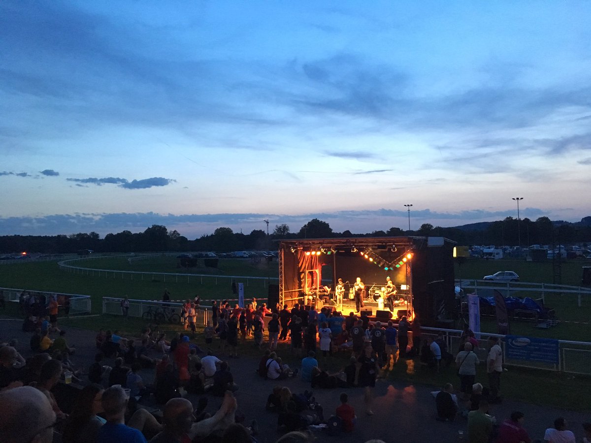 Was für ein schöner Abschluss.
#geocaching #megaswitzerland #meetingfriends #dosenfischer