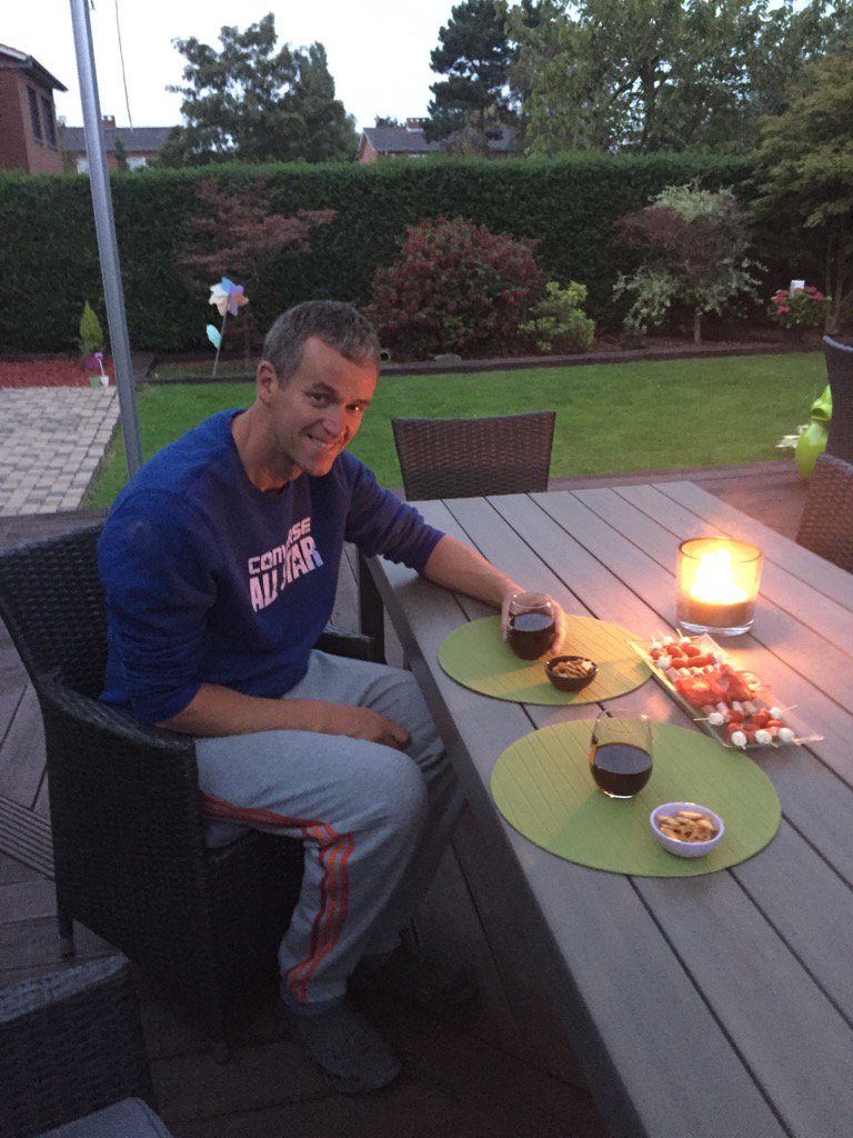 CosetteDeKeyser's tweet photo. Genieten van een mooie zomeravond 🍷😋 https://t.co/8vrvN3dwnv