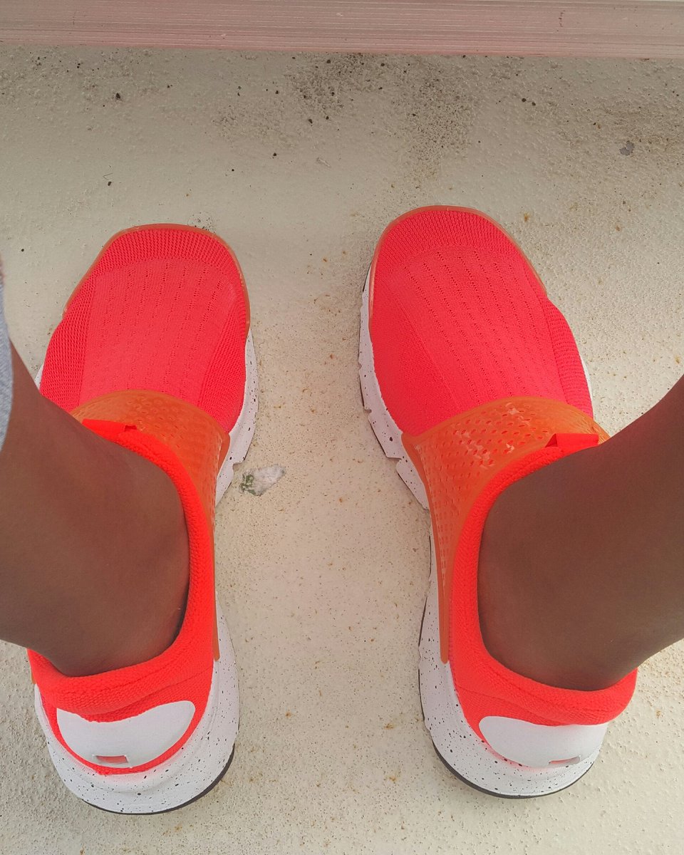 AJDub407's tweet photo. First football game of the college football season. FAMU VS TX SOUTHERN #ESPNU #KOTD #FAMUFOOTBALL #FANGSUP #HEATISREAL #LIGHTBREEZETHO https://t.co/jKlqjH2Jo4