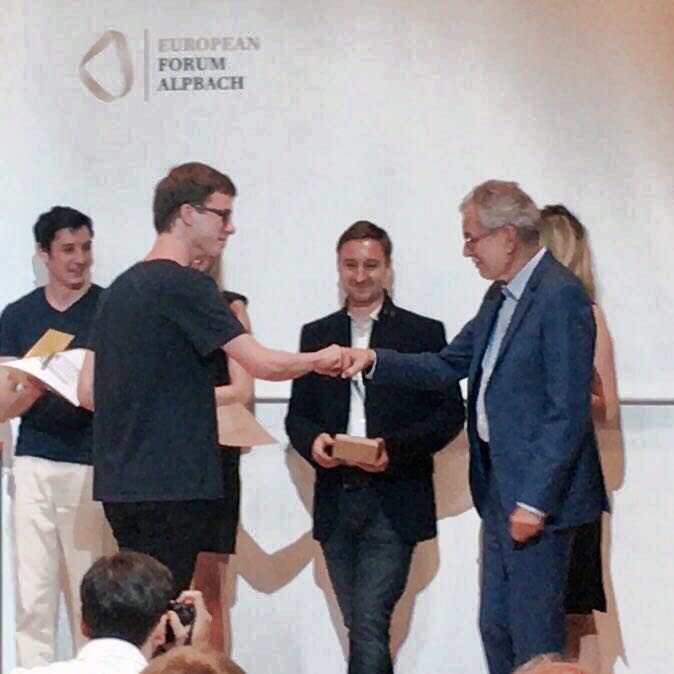 KRogenhofer's tweet photo. So viel fame @simonoton @igwien #efa17 #speakersnight https://t.co/LhaC7a7LmK