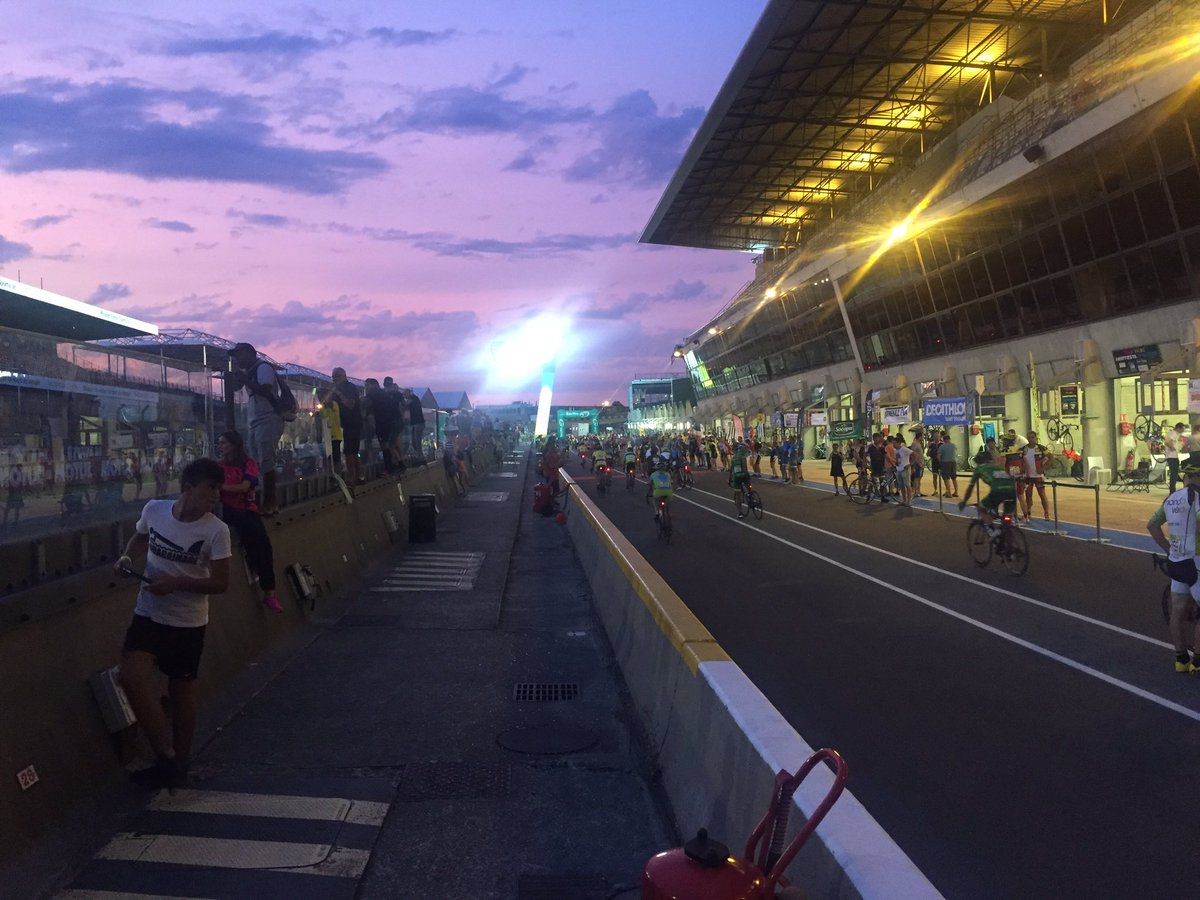 baum_team's tweet photo. After 6 hours we run 1st in Class with almost a minute advantage #24hLeMans https://t.co/6KZmzt13dY