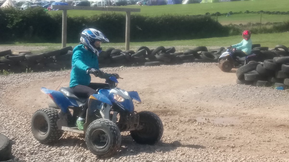 TW_Osmington's tweet photo. Nach Quadbiking und Aeroball verbringen wir die letzten Stunden am Lagerfeuer!🔥🔥
#fasterharderquadbikes
#go4goal
#thisisarepeataftermesong! https://t.co/zrYlhdXmMU
