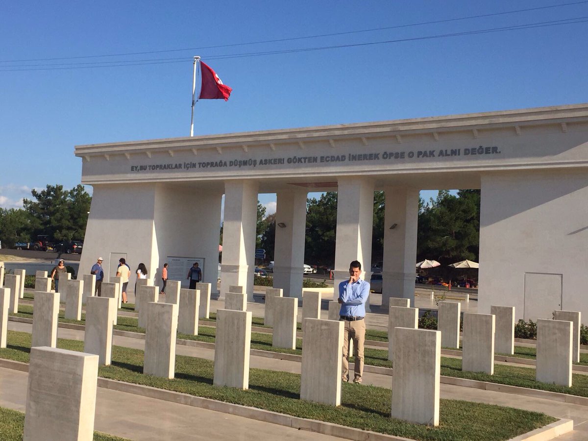 soneranafarta's tweet photo. Çanakkale Savaşı'nın üçüncü cephesi olan Anafartalar Cephesi şehitliğinde şehitlerimizi yad ettik. https://t.co/89C4NGbKEb