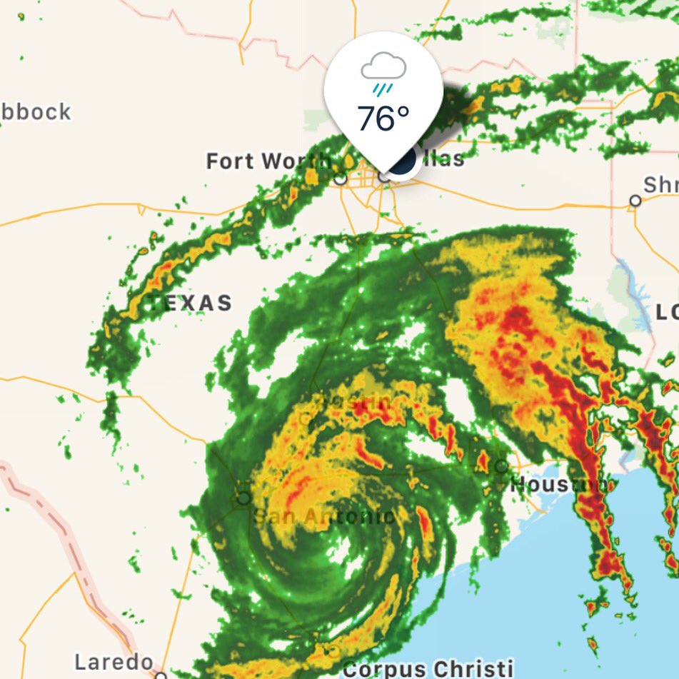 Fronkensteen's tweet photo. We might need to build those chickens an ark. #GETTHECHICKENS #fronkensteendoestheweather #HurricaneHarvey https://t.co/it93FGcVmu