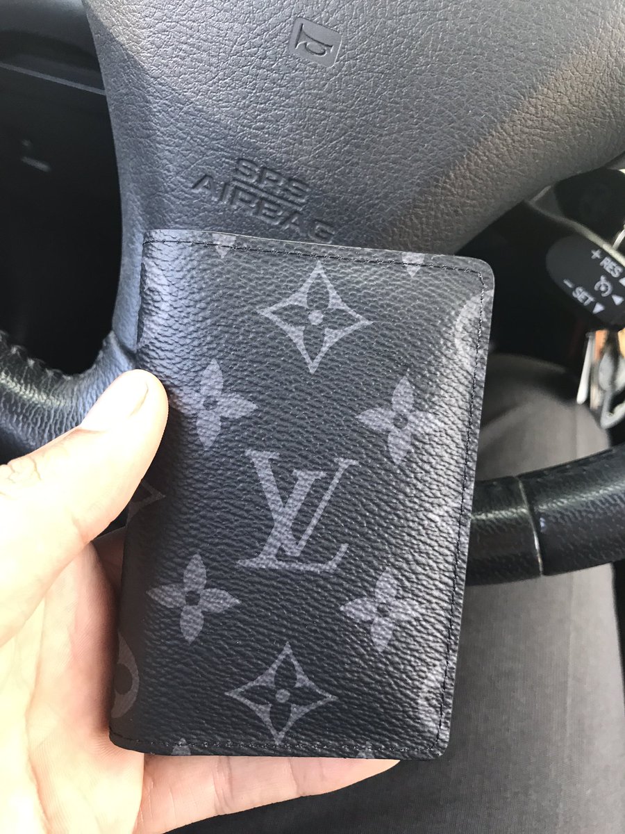 richy2010's tweet photo. Help. Why am I like this. #MonogramEclipse 🤤🤤🤤 https://t.co/o7Wf3vhtGB