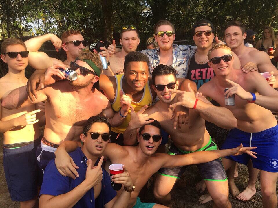 masta_basting's tweet photo. Happy Founders day to these assholes I call my friends #RushVerdandi2017 https://t.co/Y37BMaxuq6