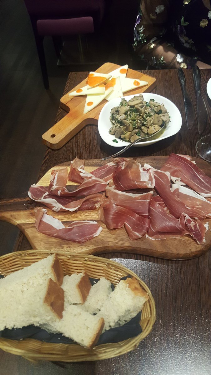 Juggsiemalone's tweet photo. Quality tapas and excellent service @RestAmantia #wearetapas https://t.co/kBiKWGq0rF