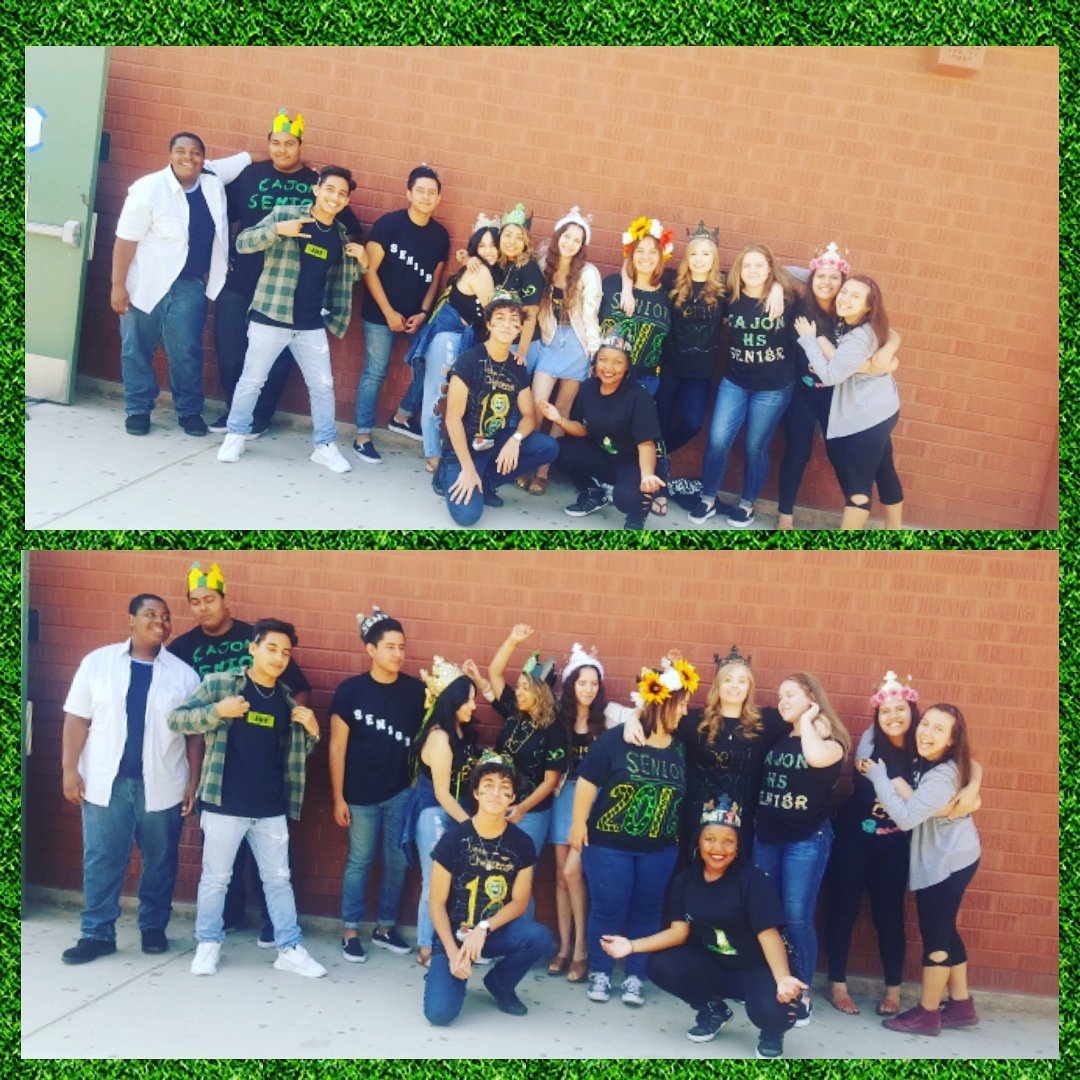 CChoir's tweet photo. Choir Seniors 📚 On Senior Day 😄🎼🎤🎧 https://t.co/IhPcYYoiXq