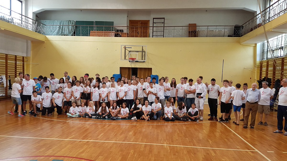 schermacastelfr's tweet photo. #Wisla17 #schermacastelfranco #fencing #machebraviatleticheho grazie ad atleti e Maestri!!!.. Al prossimo anno! 🎉🎉🎉🤺💪👏👌 https://t.co/VTzTaDlICg