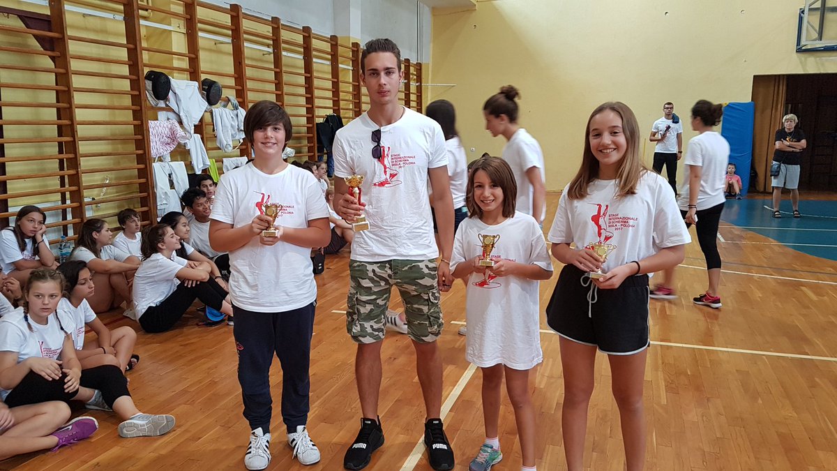 schermacastelfr's tweet photo. #Wisla17 #schermacastelfranco #fencing #machebraviatleticheho grazie ad atleti e Maestri!!!.. Al prossimo anno! 🎉🎉🎉🤺💪👏👌 https://t.co/VTzTaDlICg