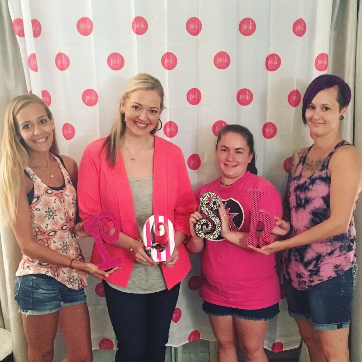 pamperingmeposh's tweet photo. #womensequality #poshtribe #girlboss Join us! https://t.co/o1eNxRhM5G https://t.co/aBVLQVT7RN
