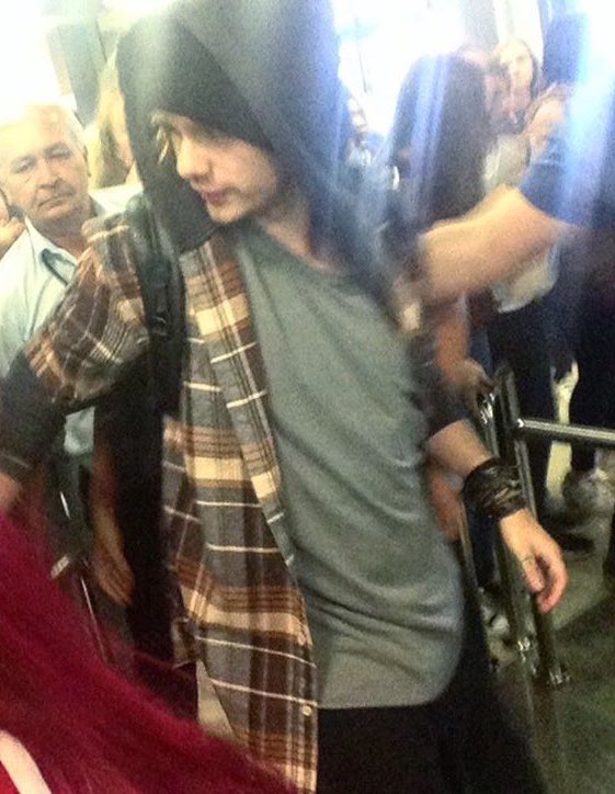 bffjeongguk's tweet image. he looks so cozy &amp;amp; cuddly my heart is actually melting