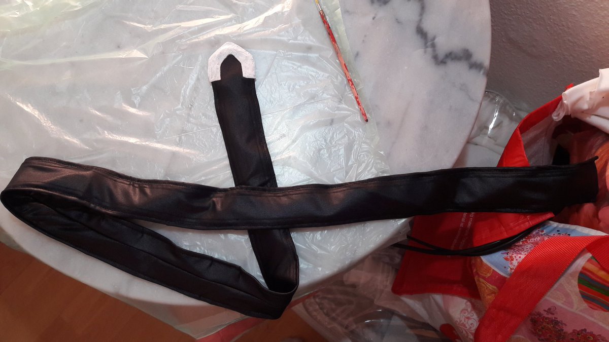 SeraphLife's tweet photo. First #miraculousladybug cosplay progress~

"Well my lady, do you love my tail? 😙🙄"
"Geez. Common, Chat! We are late!" https://t.co/CQh1OG8Hjs