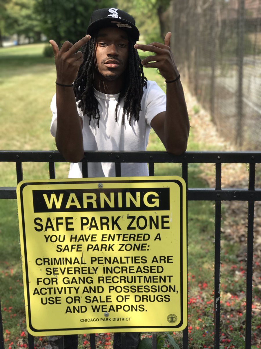 lillaw103's tweet photo. Fuck wit me n have a shoot out ๐ค #Mitchblock ๐ฆ
https://t.co/JQ0N98kpL8
