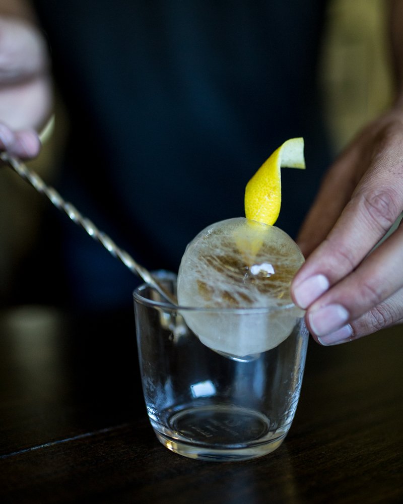 #FightNight cocktails? @Apt_Bartender has you covered with "Pretty Boy Punch" &amp; "The Notorious": goo.gl/DW4XCe. 🍹👊🏻 #FoodFlock