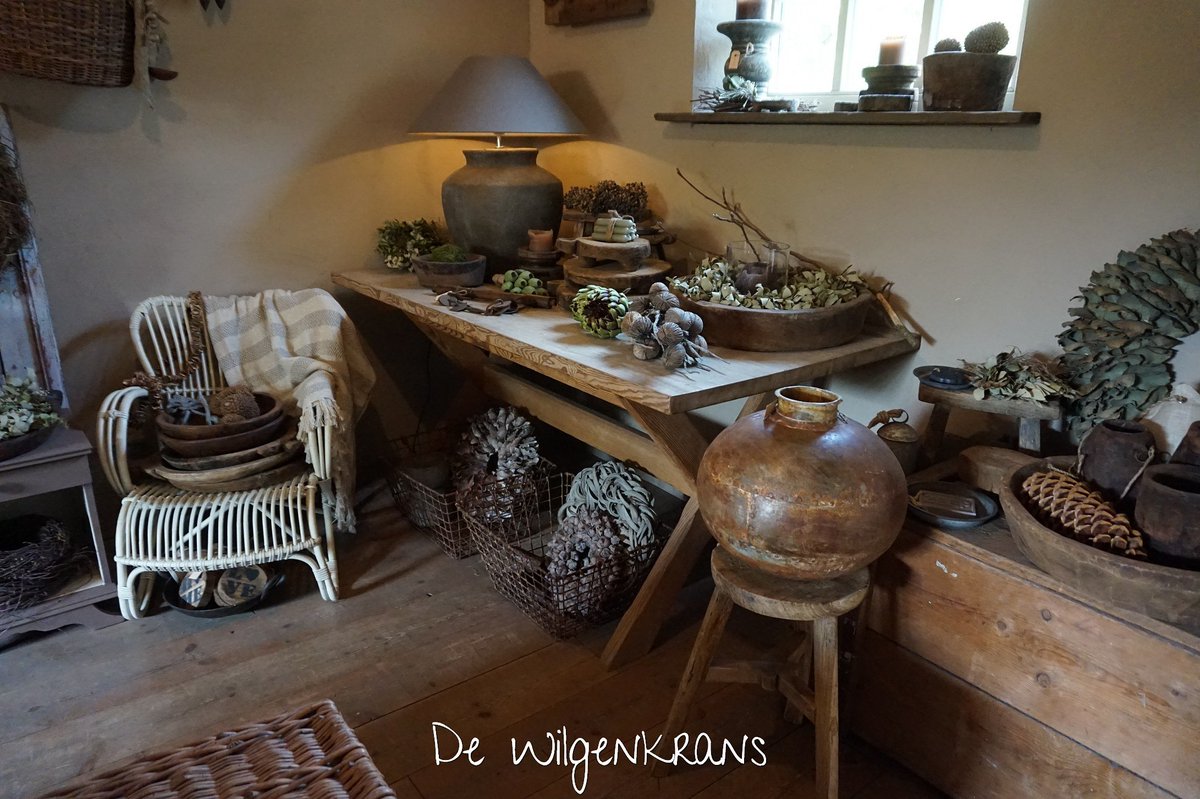 DeWilgenkrans's tweet photo. #landelijk #stoer #sober #hout #vtwonen #doorleefd #decoratie dit alles bij De Wilgenkrans https://t.co/bvBFrlyUWC.  #wilgenkrans https://t.co/5CSPbU5yiF
